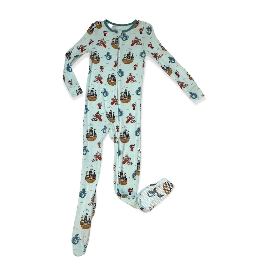 🏴‍☠️FREE BIRDEES FOOTSIE🏴‍☠️